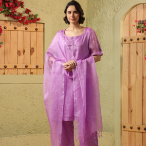 Tiya Suit