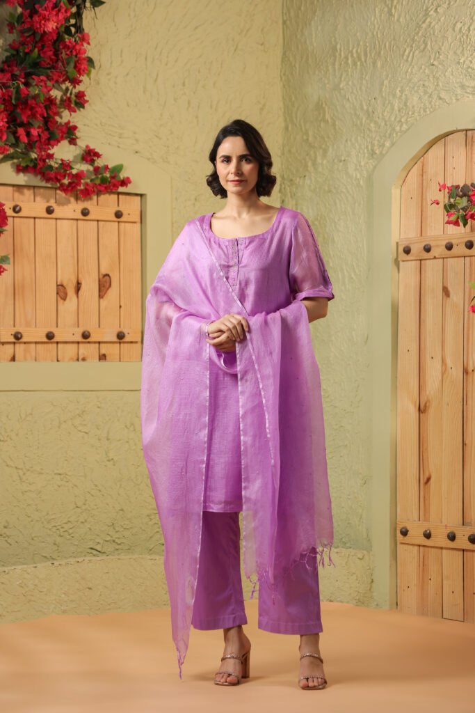 Tiya Suit